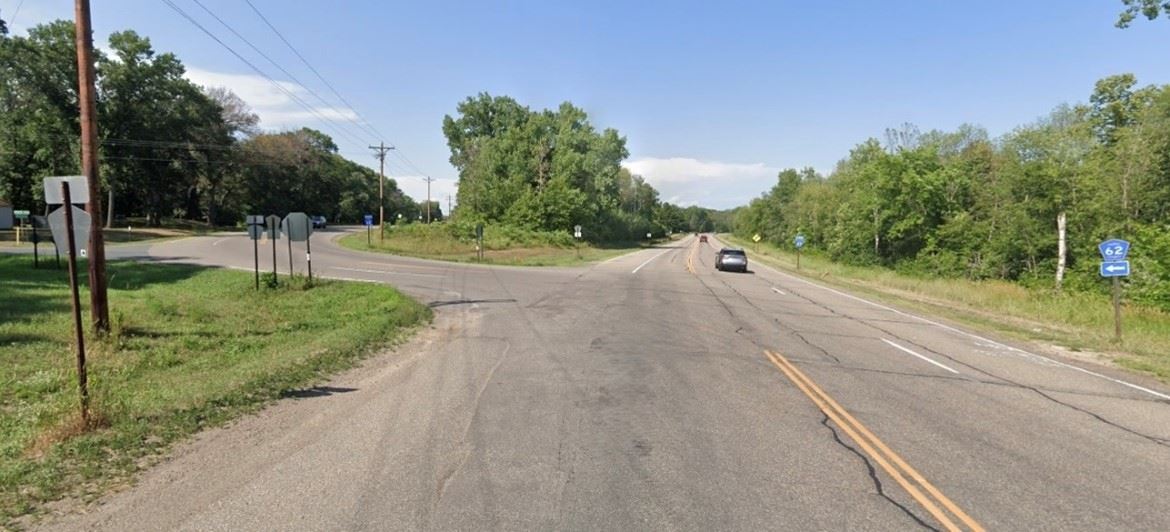 Image of Lake Drive at Kettle River Boulevard. 
