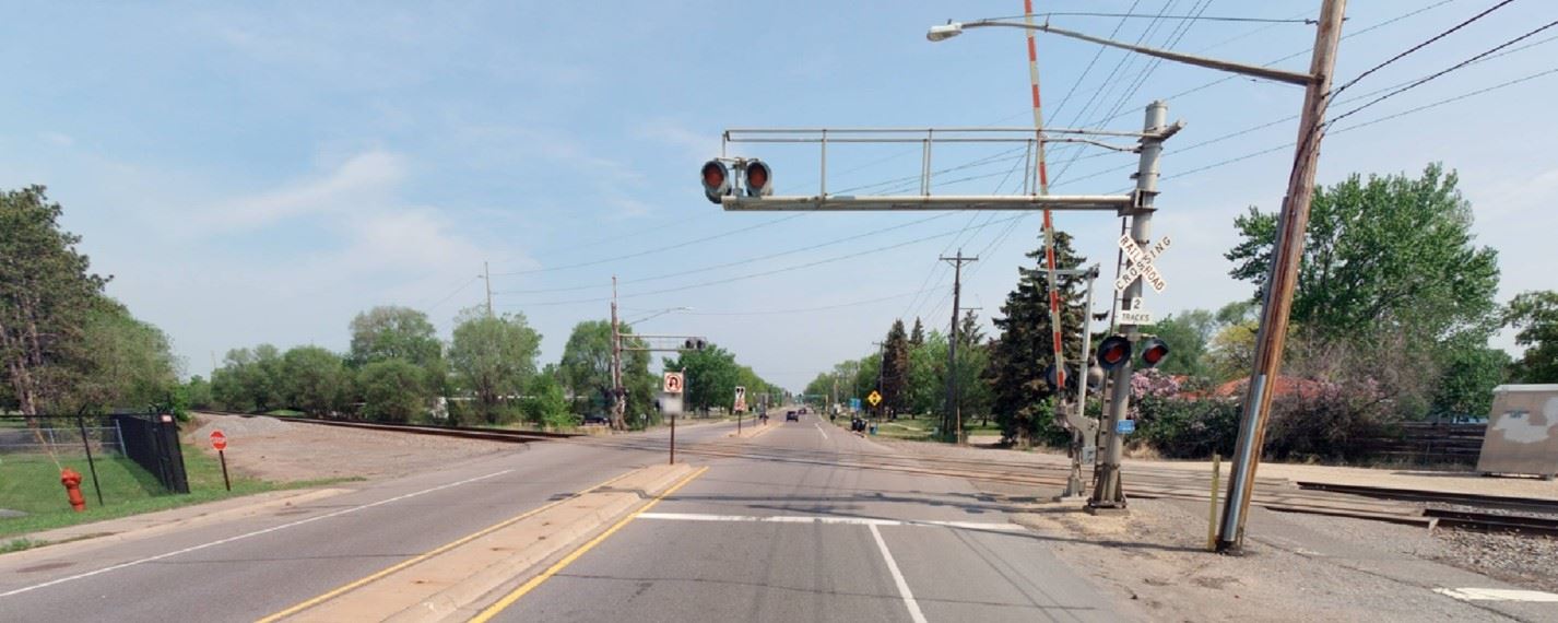 Crooked Lake Blvd BNSF Photo